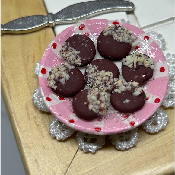 Miniature dollhouse cookies - Picture 3 of 3